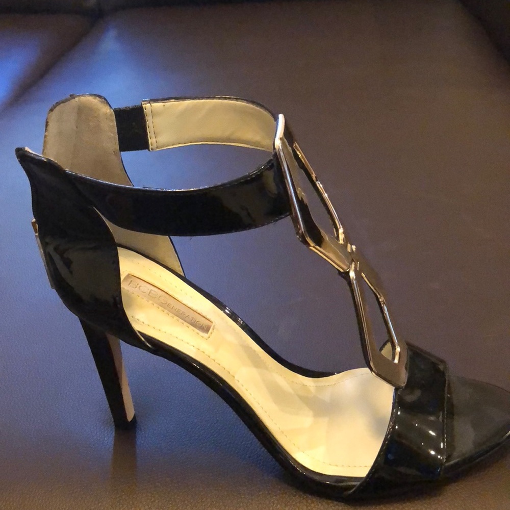 Shoes - Picture 2 of 5